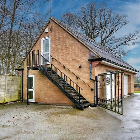 Beautiful Country Apartment, Rated Exceptional Coventry Bagian luar foto