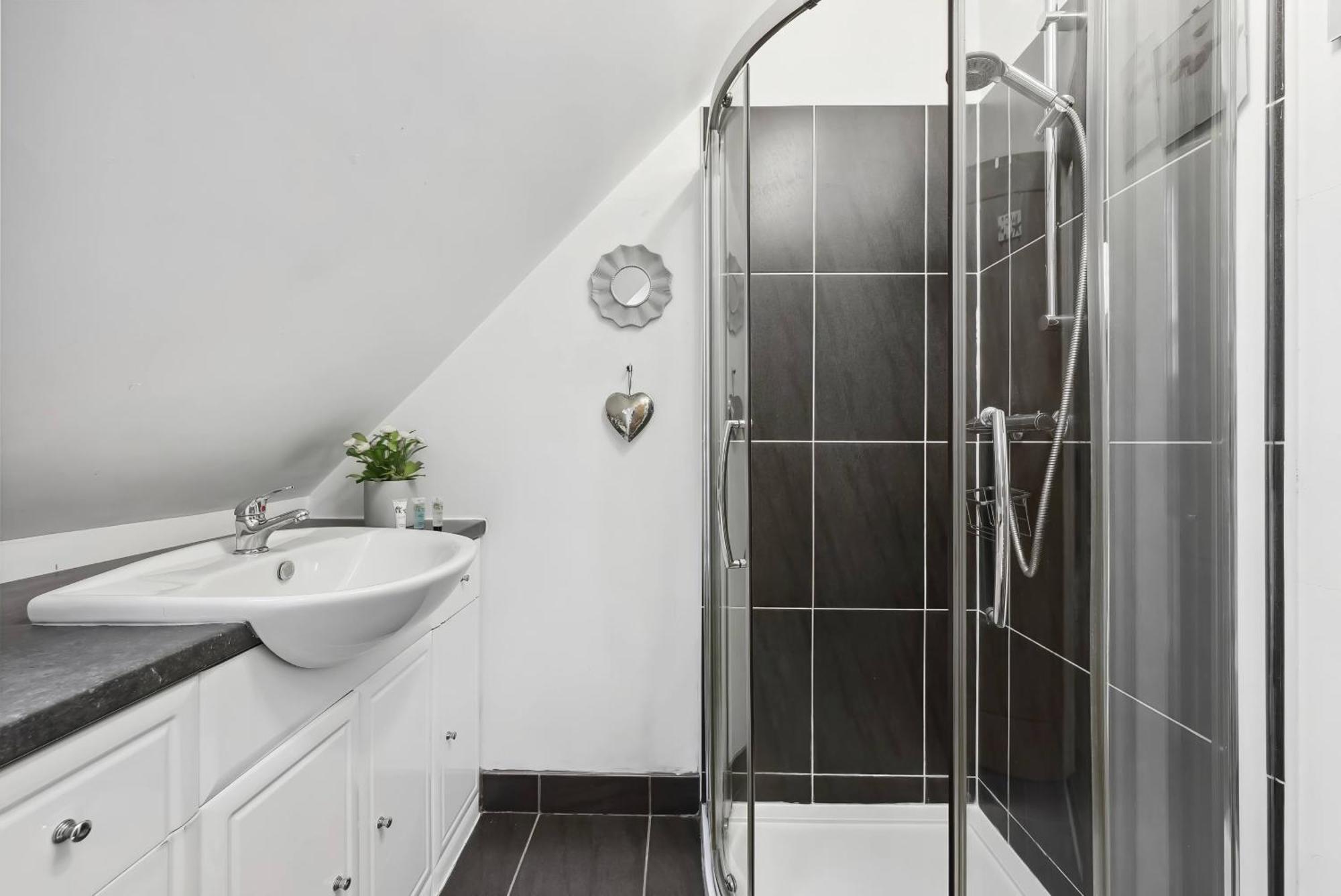 Beautiful Country Apartment, Rated Exceptional Coventry Bagian luar foto