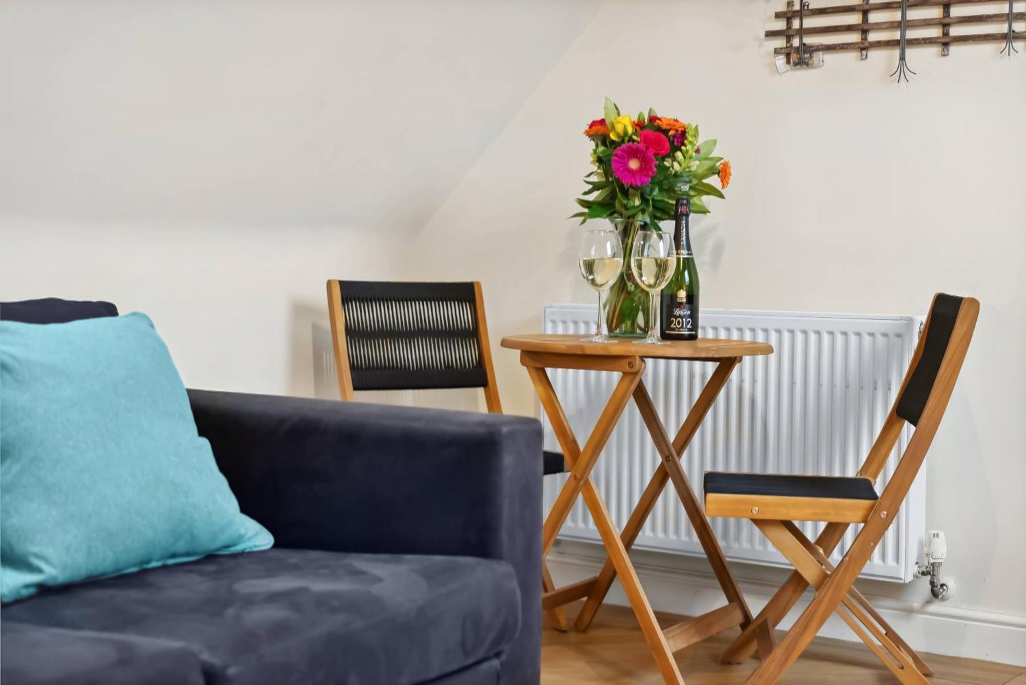 Beautiful Country Apartment, Rated Exceptional Coventry Bagian luar foto
